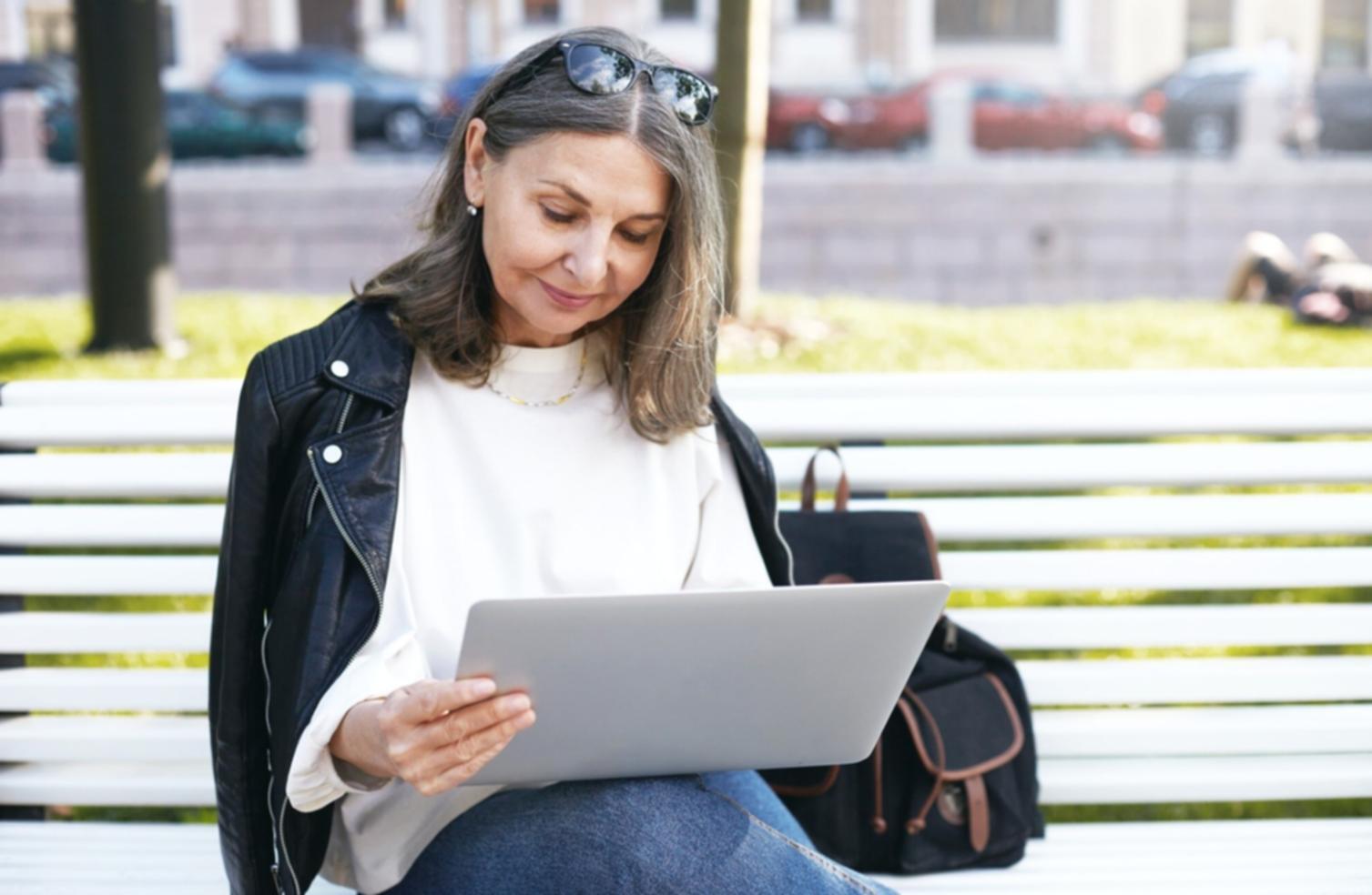 Individual financial planning consultation showing personalized approach