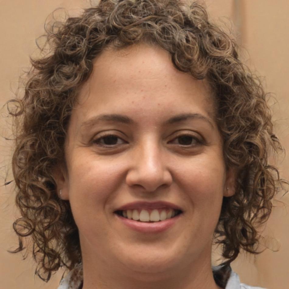 Portrait of Sienna Blackwell, Learning Programme Director at quirentara