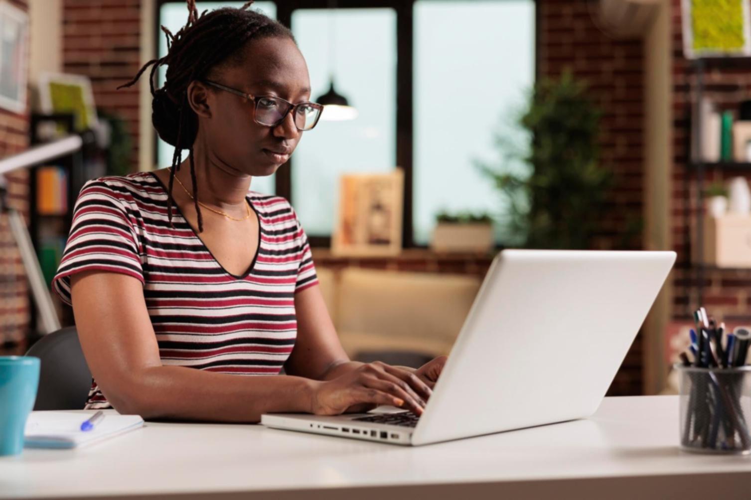 Budget tracking on mobile phone